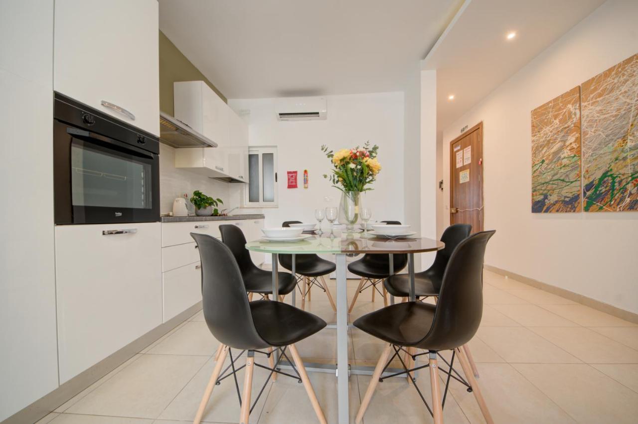 Azure Haven - Gzira Apartments And Penthouse By Shortletsmalta エクステリア 写真
