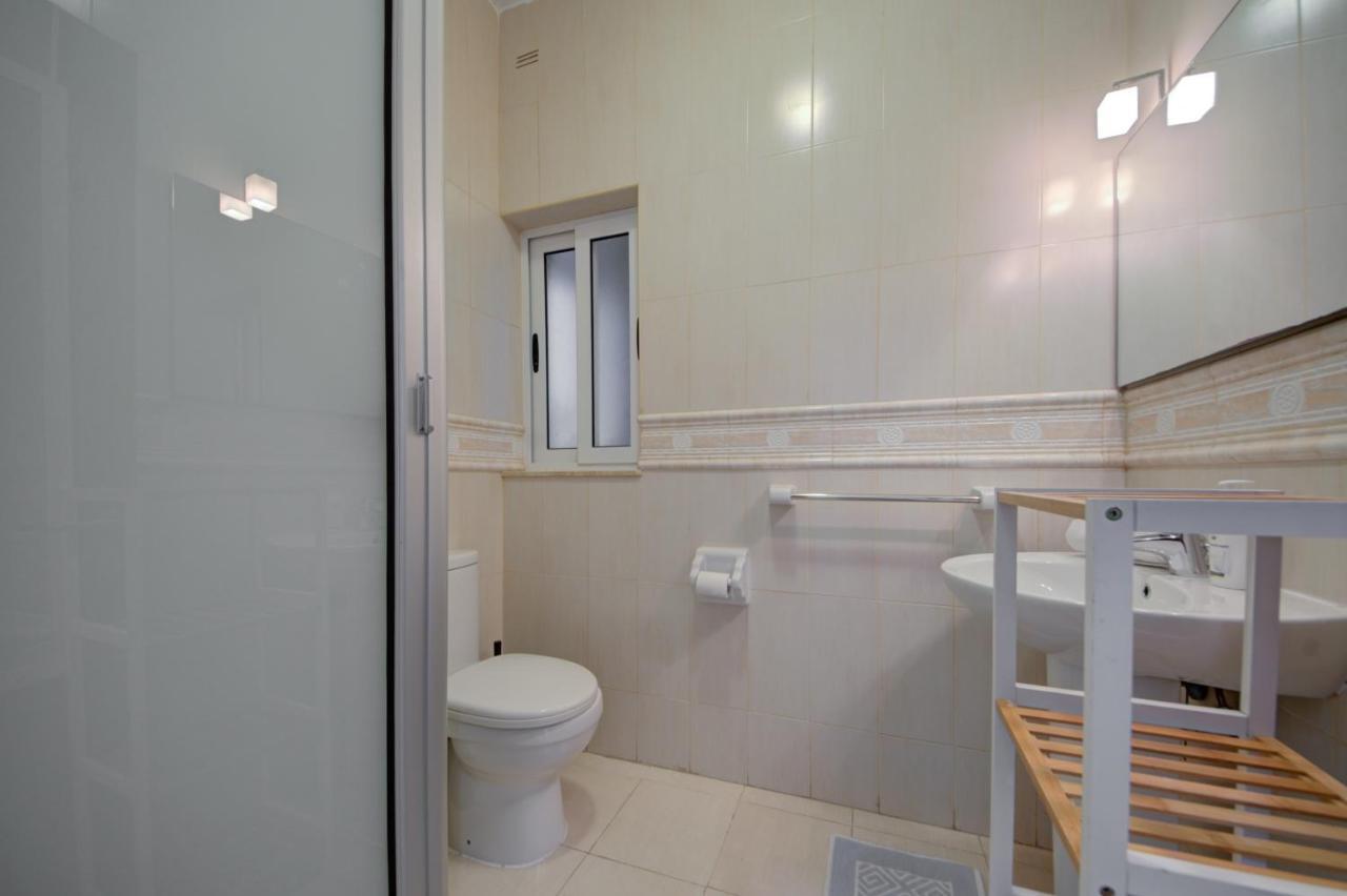 Azure Haven - Gzira Apartments And Penthouse By Shortletsmalta エクステリア 写真