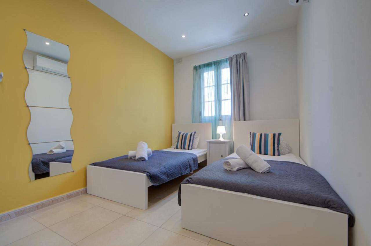 Azure Haven - Gzira Apartments And Penthouse By Shortletsmalta エクステリア 写真