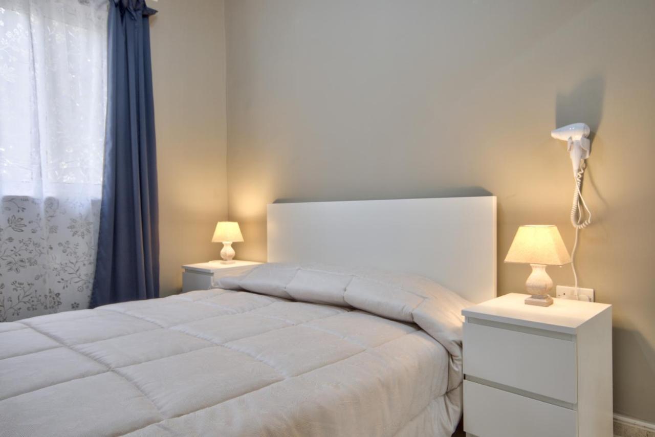 Azure Haven - Gzira Apartments And Penthouse By Shortletsmalta エクステリア 写真