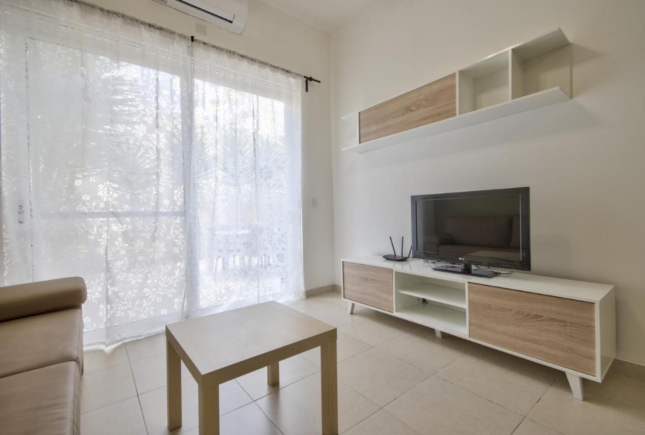 Azure Haven - Gzira Apartments And Penthouse By Shortletsmalta エクステリア 写真