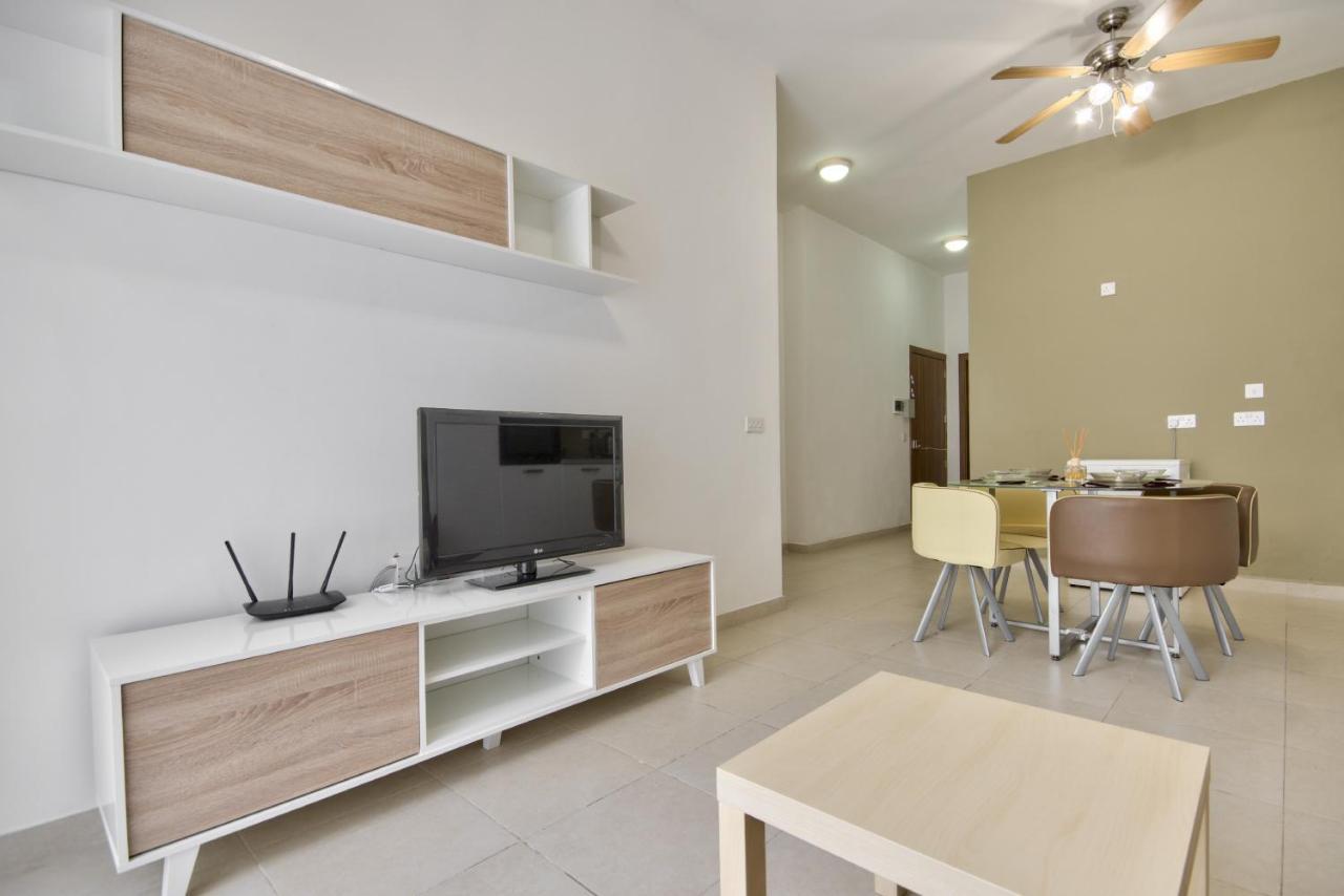 Azure Haven - Gzira Apartments And Penthouse By Shortletsmalta エクステリア 写真