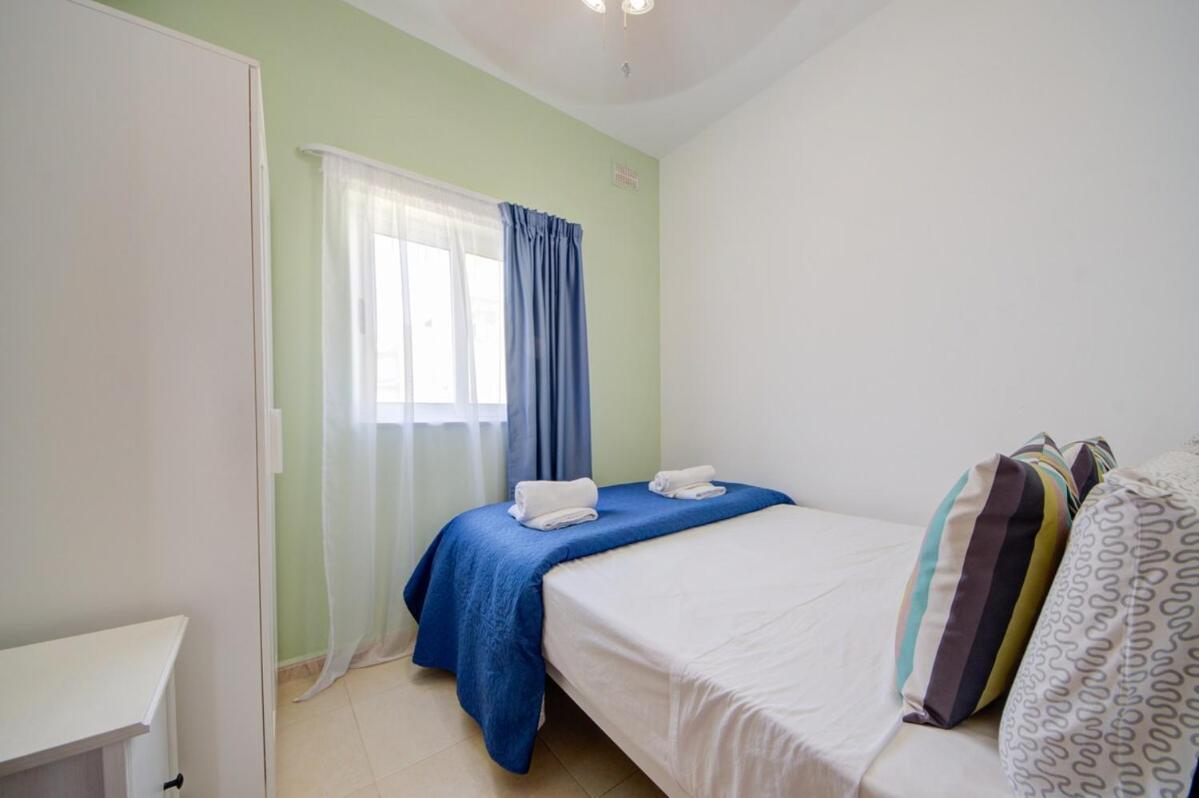 Azure Haven - Gzira Apartments And Penthouse By Shortletsmalta 部屋 写真