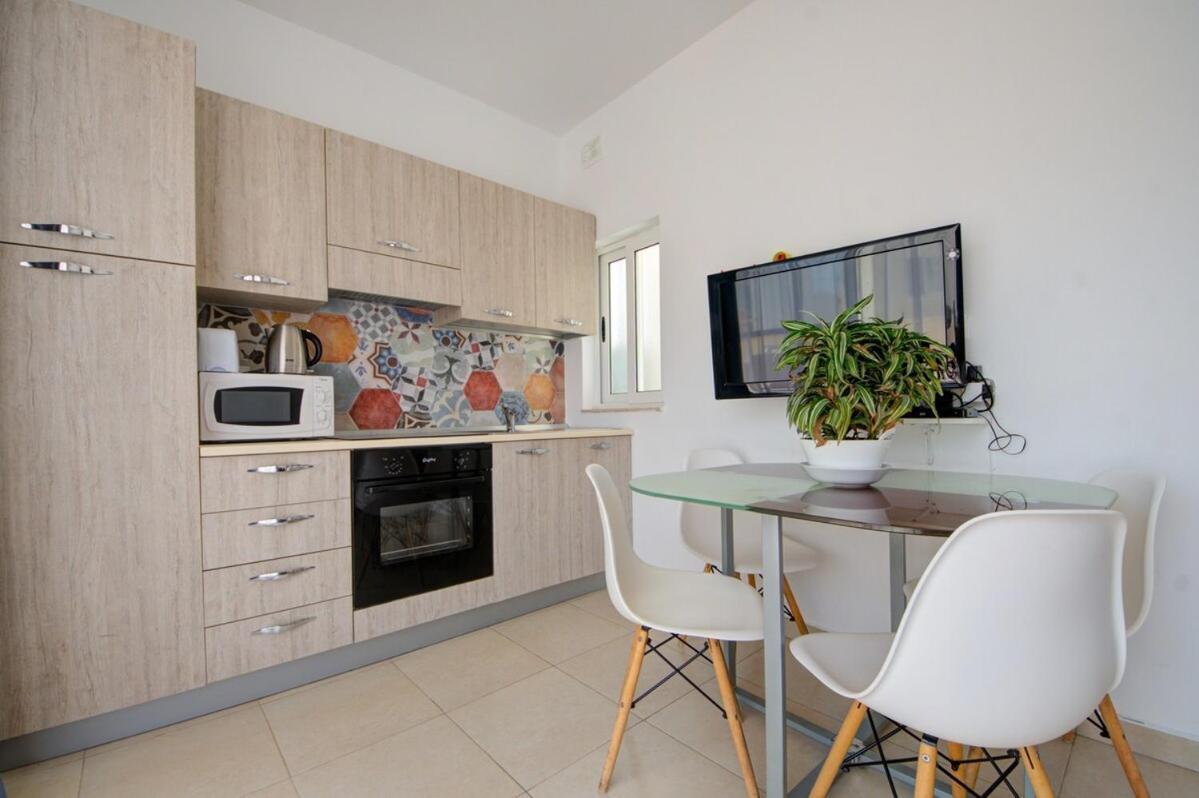 Azure Haven - Gzira Apartments And Penthouse By Shortletsmalta 部屋 写真
