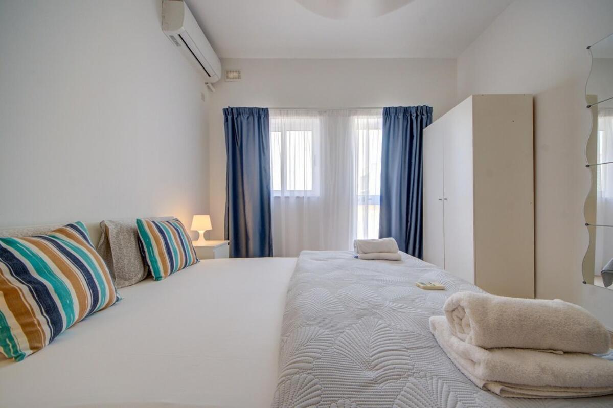 Azure Haven - Gzira Apartments And Penthouse By Shortletsmalta 部屋 写真
