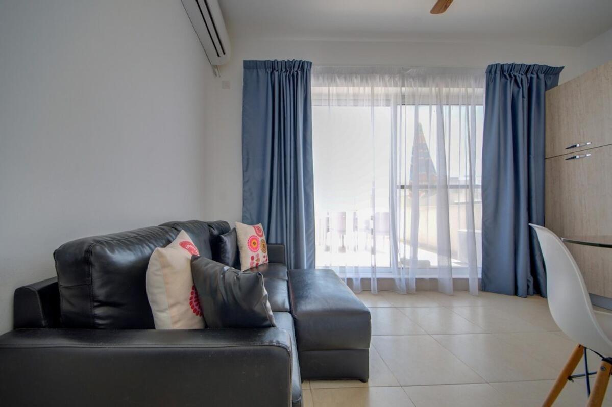 Azure Haven - Gzira Apartments And Penthouse By Shortletsmalta 部屋 写真