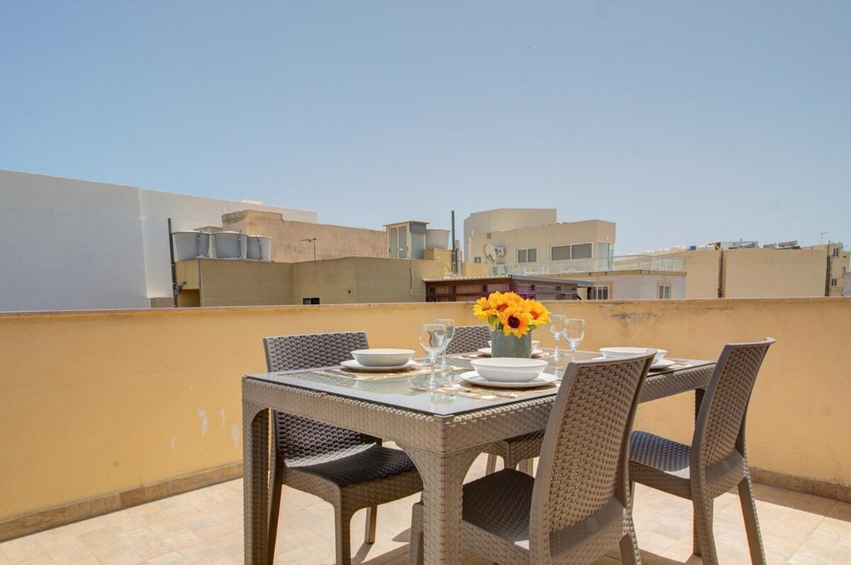 Azure Haven - Gzira Apartments And Penthouse By Shortletsmalta 部屋 写真